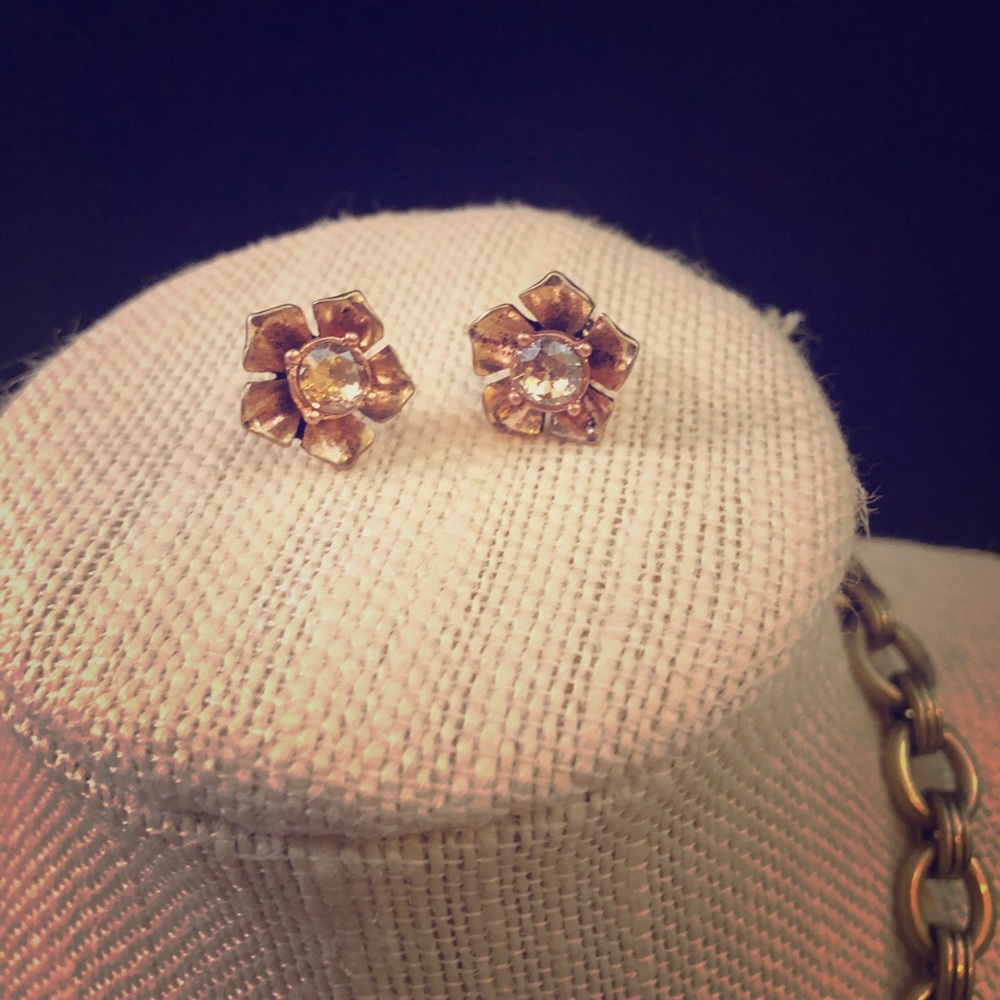 Gardenia earrings